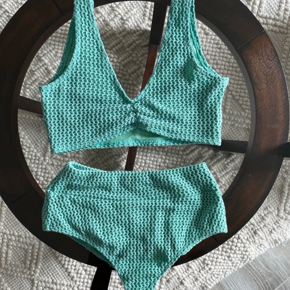Montce Crochet Bikini Turquoise • Size Top Large/Bottoms Medium